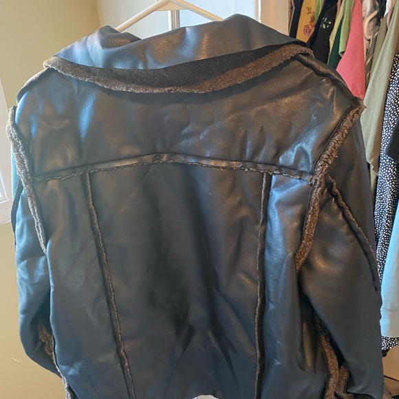 Jacket - Picture 9 of 9